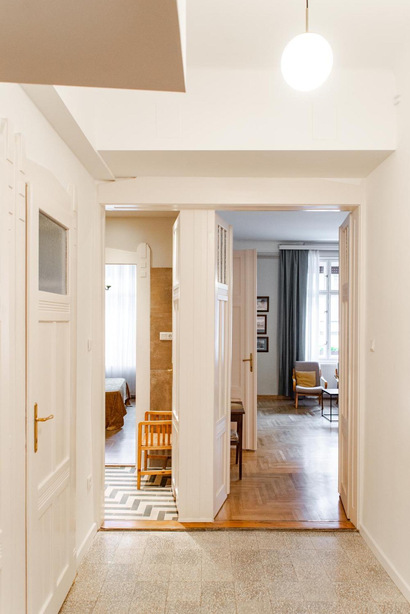 Spacious Family Suite Along River Side, In The Heart Of Buda Budapest Extérieur photo