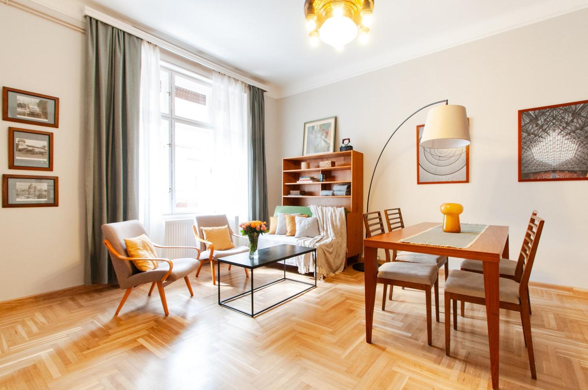 Spacious Family Suite Along River Side, In The Heart Of Buda Budapest Extérieur photo