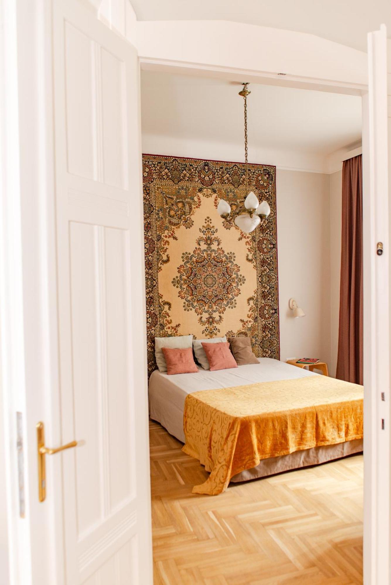 Spacious Family Suite Along River Side, In The Heart Of Buda Budapest Extérieur photo